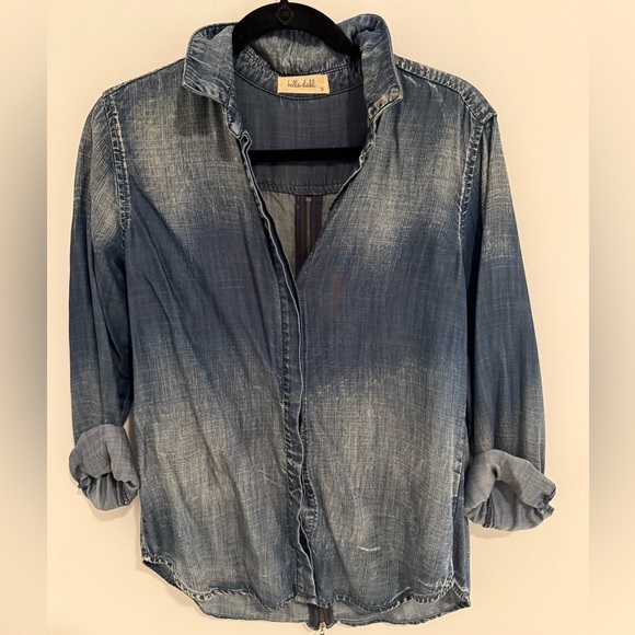 Bella Dahl Tops - Bella Dahl Ombré Denim Back Zip Shirt size S